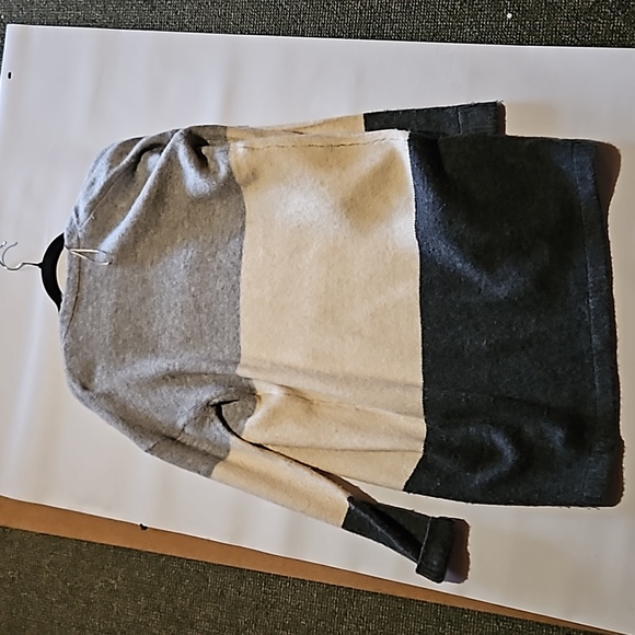 Colour blocked Cardigan - Picture 3 of 3